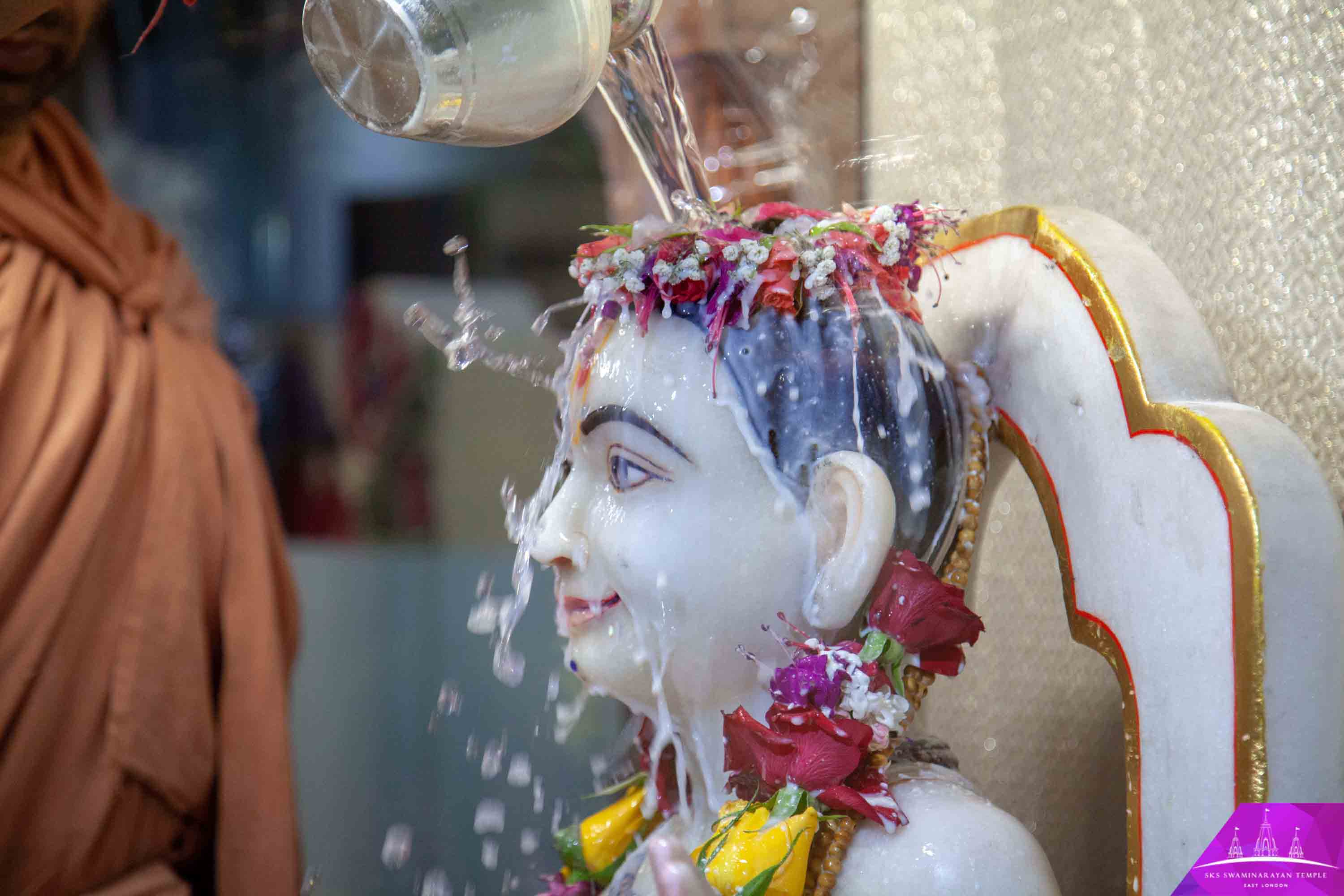 ©1987-2017 SKS Swaminarayan Temple East London